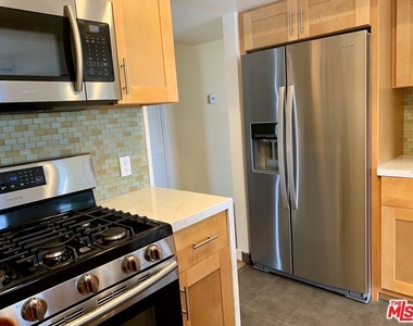 12412 Texas Avenue - Photo Thumbnail 4