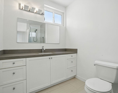 930 3rd Street - Photo Thumbnail 25