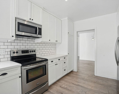 930 3rd Street - Photo Thumbnail 17