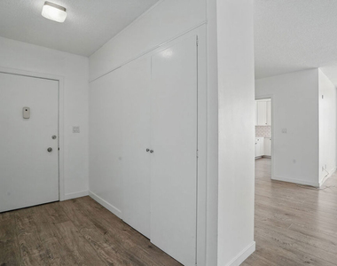 930 3rd Street - Photo Thumbnail 9