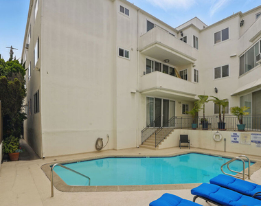 930 3rd Street - Photo Thumbnail 3