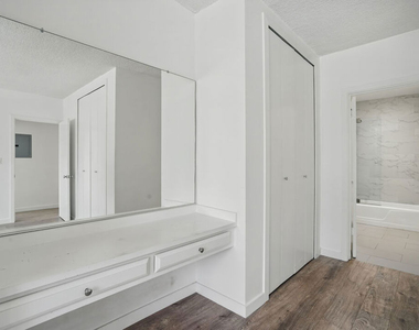 930 3rd Street - Photo Thumbnail 22