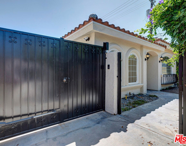 712 N Vista Street - Photo Thumbnail 30