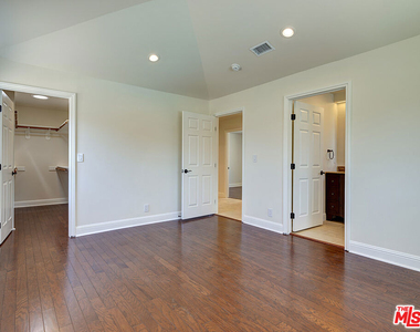 712 N Vista Street - Photo Thumbnail 22