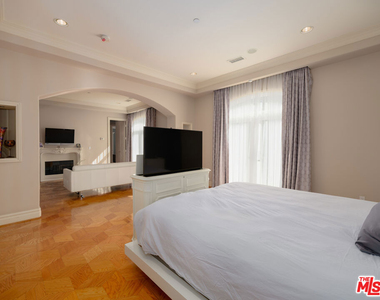 18047 Karen Drive - Photo Thumbnail 24