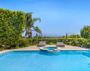 18047 Karen Drive - Photo Thumbnail 3