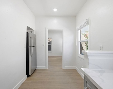 1536 Lemoyne Street - Photo Thumbnail 4