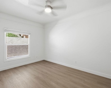 1536 Lemoyne Street - Photo Thumbnail 16