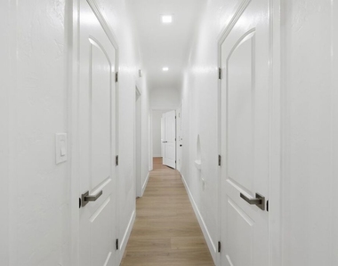 1536 Lemoyne Street - Photo Thumbnail 8