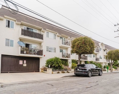 2721 2nd Street - Photo Thumbnail 1