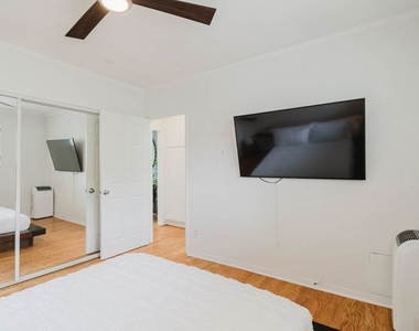 2721 2nd Street - Photo Thumbnail 15