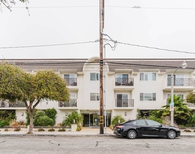 2721 2nd Street - Photo Thumbnail 33