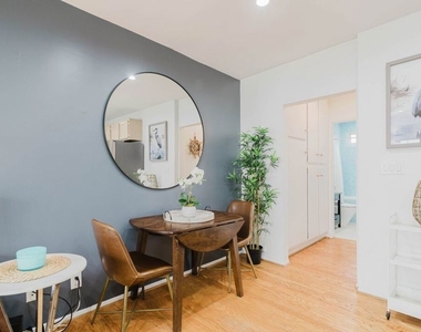 2721 2nd Street - Photo Thumbnail 9