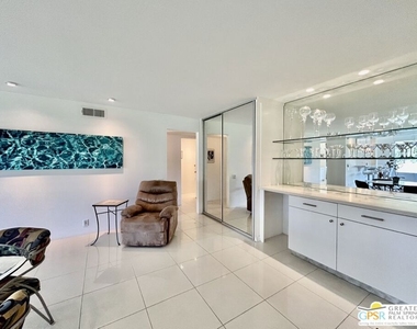 197 Desert Lakes Drive - Photo Thumbnail 13