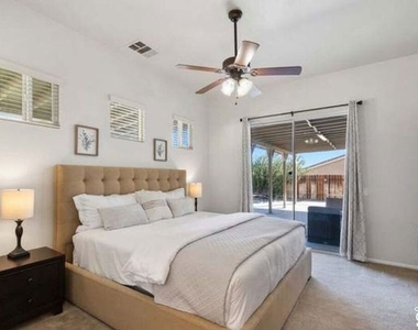 13762 Starlight Way - Photo Thumbnail 3