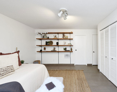 12601 Matteson Avenue - Photo Thumbnail 33
