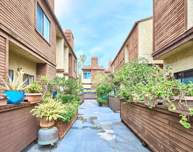12601 Matteson Avenue - Photo Thumbnail 37