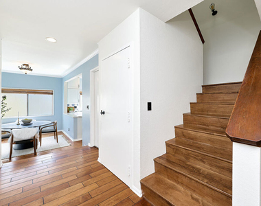 12601 Matteson Avenue - Photo Thumbnail 8