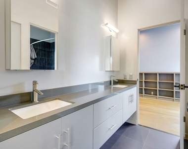 929 Dickson Street - Photo Thumbnail 19