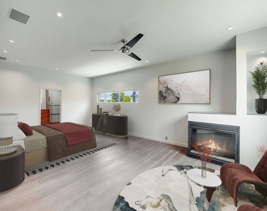 929 Dickson Street - Photo Thumbnail 12