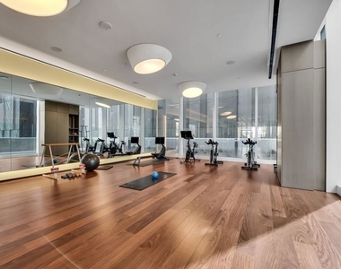 889 Francisco Street - Photo Thumbnail 20