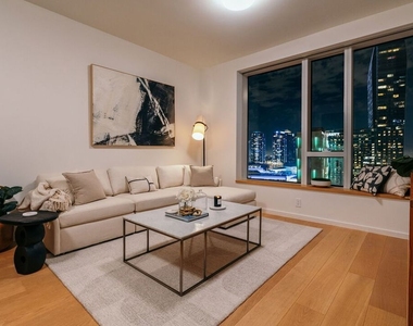 889 Francisco Street - Photo Thumbnail 15