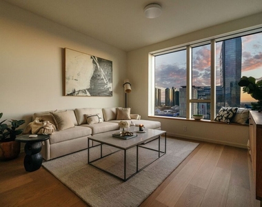 889 Francisco Street - Photo Thumbnail 3