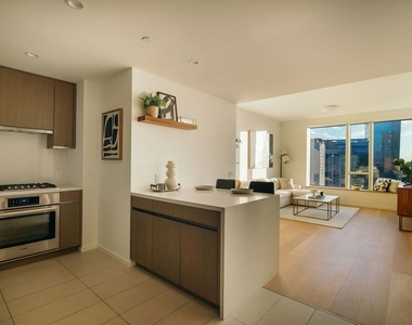 889 Francisco Street - Photo Thumbnail 5