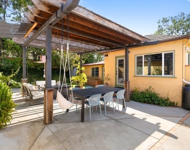 10963 Lindblade St - Photo Thumbnail 28