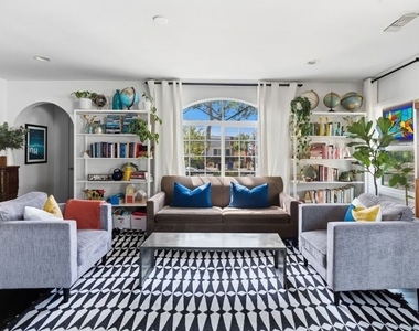 10963 Lindblade St - Photo Thumbnail 1