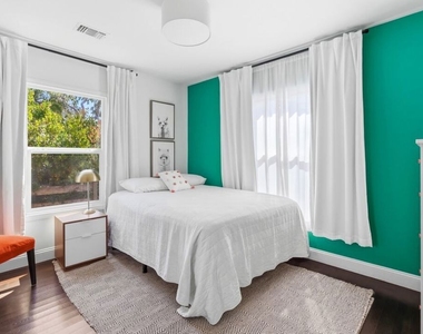 10963 Lindblade St - Photo Thumbnail 13