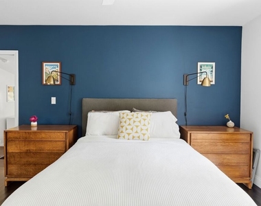 10963 Lindblade St - Photo Thumbnail 16