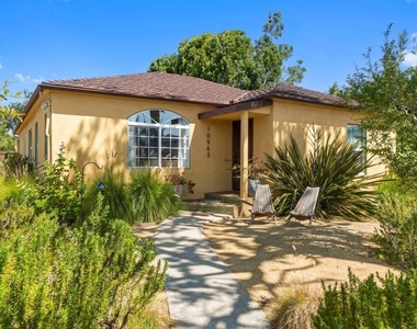 10963 Lindblade St - Photo Thumbnail 33