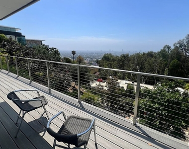 8376 Hollywood Boulevard - Photo Thumbnail 38