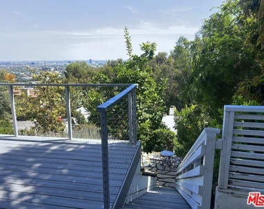 8376 Hollywood Boulevard - Photo Thumbnail 53