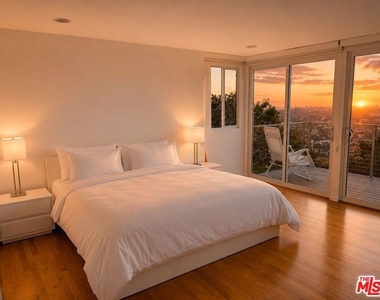 8376 Hollywood Boulevard - Photo Thumbnail 25