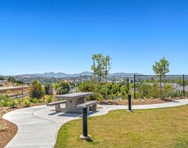 1523 Wingwood - Photo Thumbnail 1