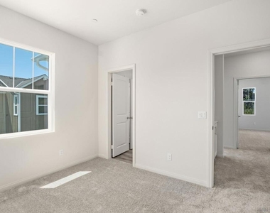 1523 Wingwood - Photo Thumbnail 20