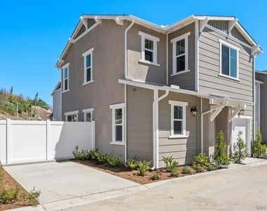 1523 Wingwood - Photo Thumbnail 2