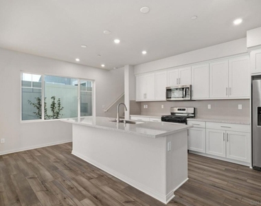 1523 Wingwood - Photo Thumbnail 5