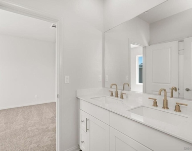1523 Wingwood - Photo Thumbnail 21