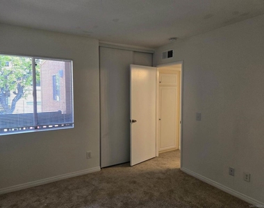 17189 17189 W. Bernardo Dr. - Photo Thumbnail 11