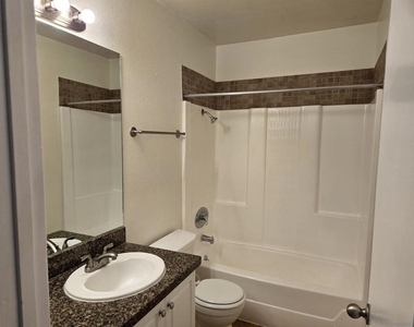 17189 17189 W. Bernardo Dr. - Photo Thumbnail 12
