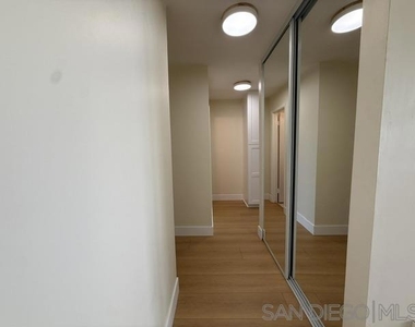 2510 Torrey Pines Rd, Unit 312 - Photo Thumbnail 7