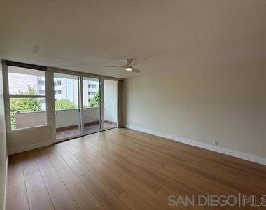2510 Torrey Pines Rd, Unit 312 - Photo Thumbnail 5