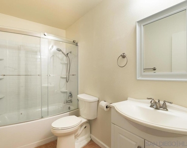 1350 N Escondido Blvd - Photo Thumbnail 9
