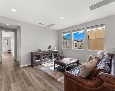 493 Village Greens Way - Photo Thumbnail 25