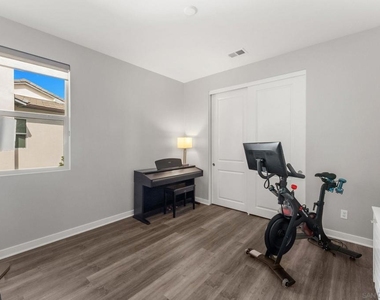 493 Village Greens Way - Photo Thumbnail 31