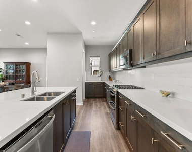 493 Village Greens Way - Photo Thumbnail 15