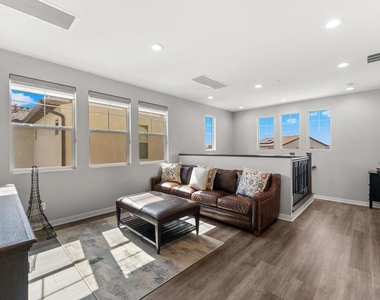 493 Village Greens Way - Photo Thumbnail 26